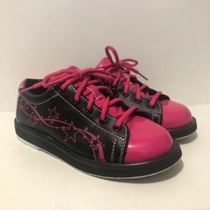 Pyramid Bowling Shoes Women 6 Laced White Stitching Hot Pink & Black Shiny Stars